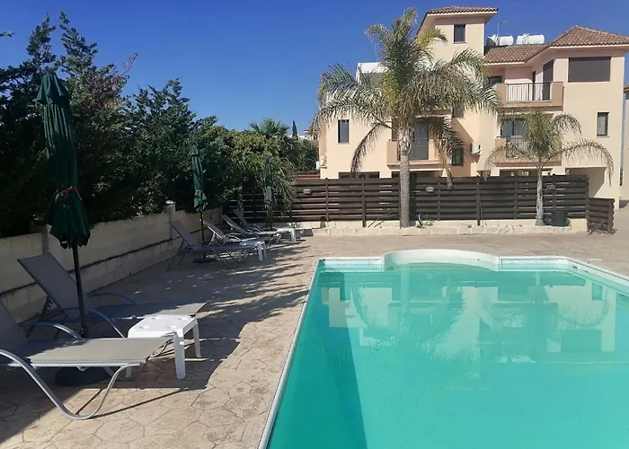 Apartament Artemis Executive Larnaca